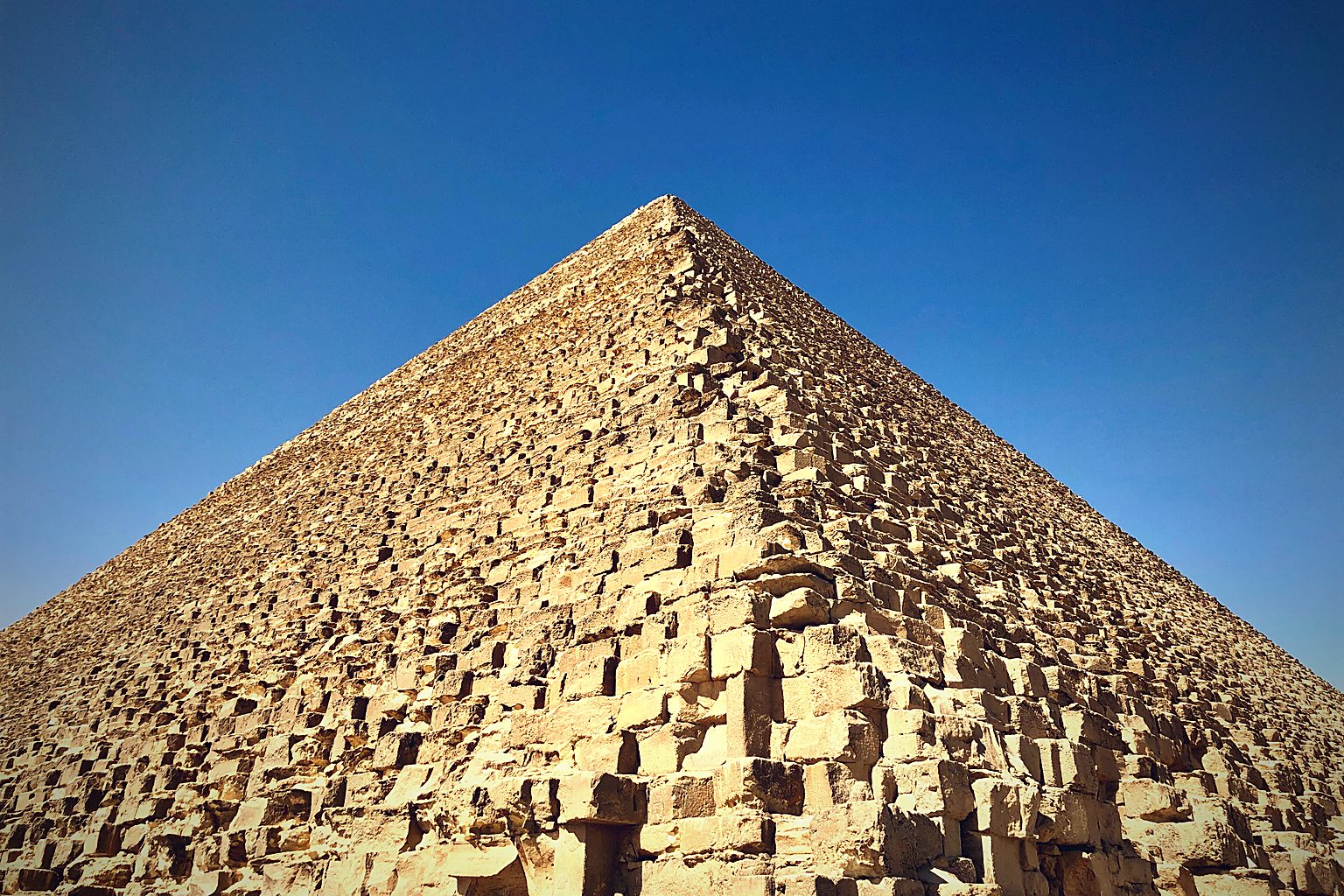 La Gran Pirámide de Guiza, construida para Keops